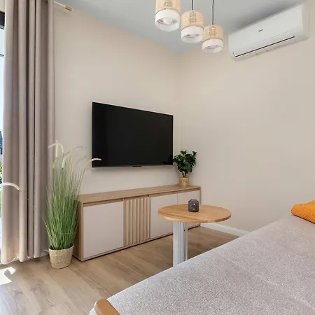Apartament Przytulny Z Ogrodem I Parkingiem By Renters Jastrzębia Góra